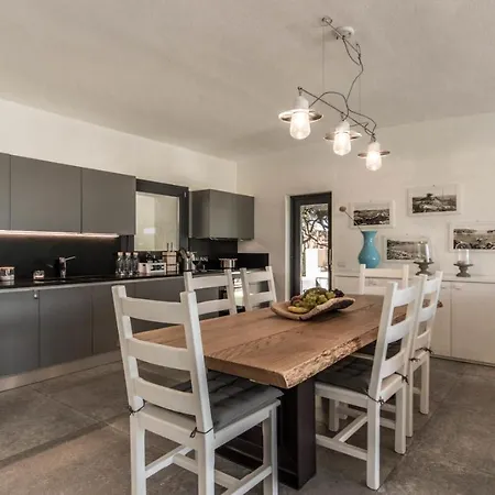 Grey Lux Villa Greuli