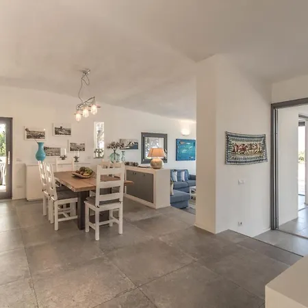 Villa Grey Lux Greuli