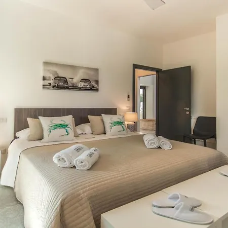 Grey Lux Villa Greuli